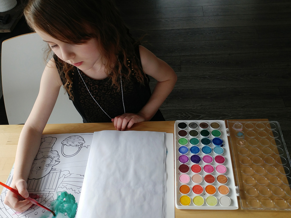 The Seven Best Homeschool Art Supplies - great for minimalist homeschooling