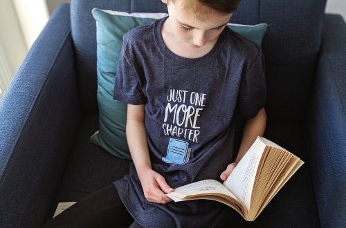 Just One More Chapter - the perfect shirt for book lovers!