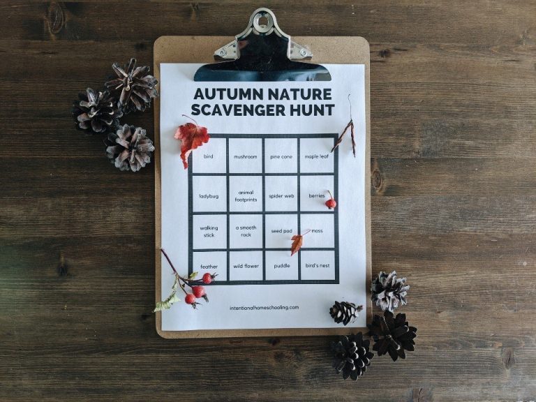 Fall Nature Study Ideas & A Free Autumn Nature Scavenger Hunt Printable
