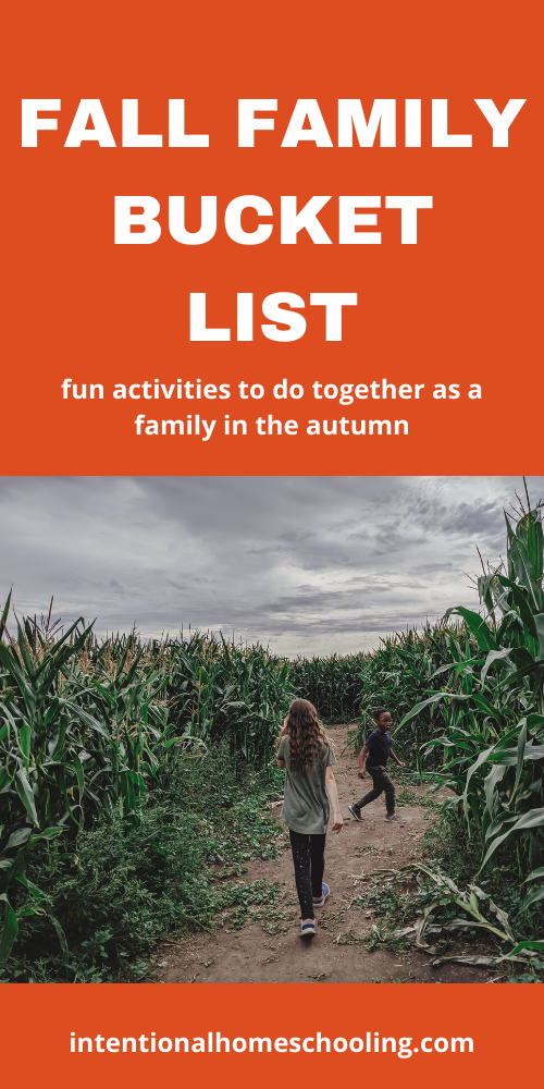 Fall Family Bucket List: lots of fun family activities to do together as a family in the autumn